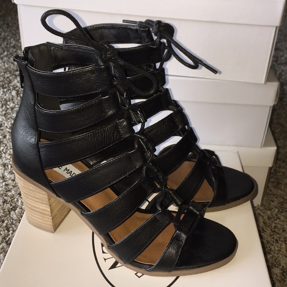 Steve Madden “dayyna” heeled sandal